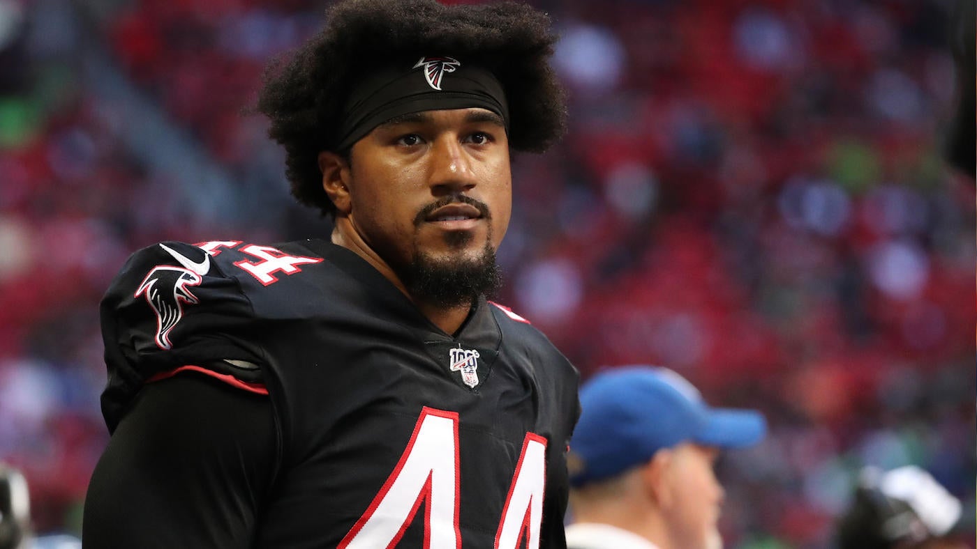 Vic Beasley finally reports to Titans training camp but is fined for absence, per report