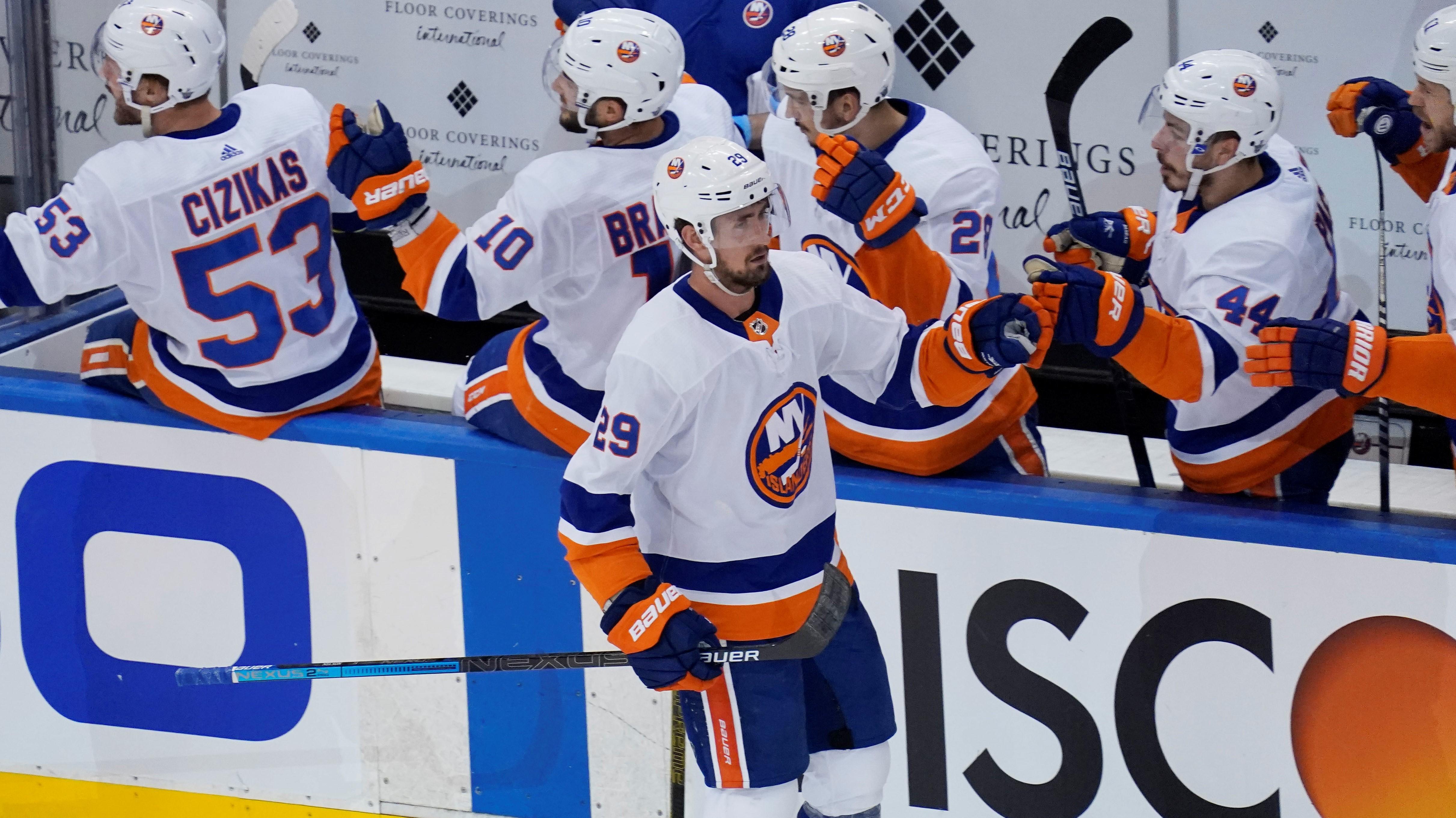 Flyers Vs Islanders Game 7 Score Isles Win In Dominant Shutout Advance To Eastern Conference Final Cbssports Com