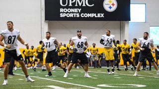 Pittsburgh Steelers linebacker T.J. Watt (90) tries to get around a block  by tackle Alejandro Villanueva (