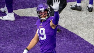 Titans-Vikings Pregame Photos