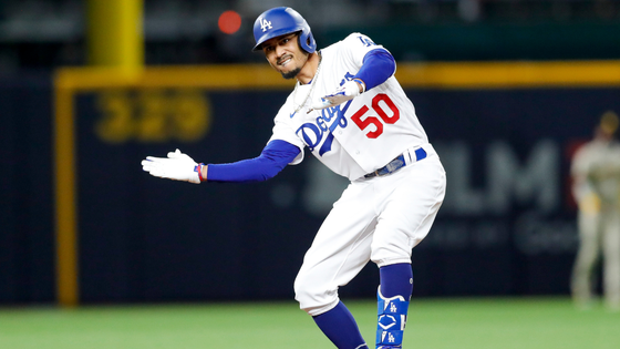 mookie-betts-4.png