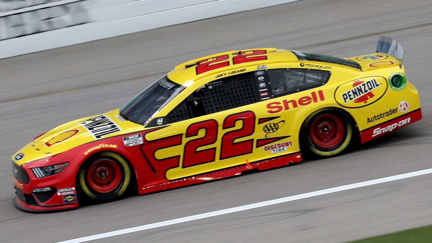 Nascar Playoffs At Kansas Results Joey Logano Holds Off Kevin Harvick Clinches First Spot In Championship 4 Cbssports Com