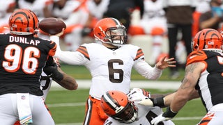 Carlos Dunlap reminds Bengals that he's still got it