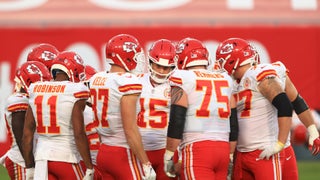 Patrick Mahomes, Tyreek Hill have huge day, Chiefs hold off