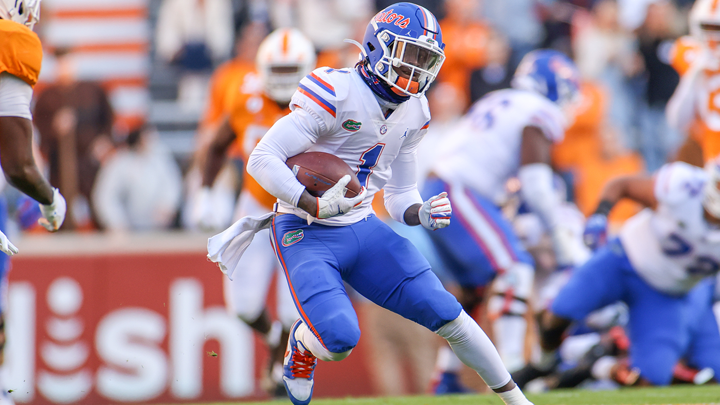 College Football: Trask, No. 6 Florida thump Hogs 63-35