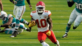 Chiefs trade Tyreek Hill to Dolphins for five draft picks, including a 2022  first-rounder 