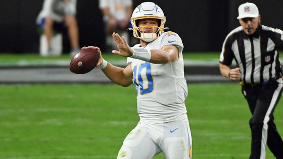 justin-herbert-chargers-2.jpg