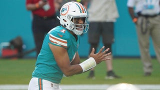 Tagovailoa stays hot, throws for 3 TDs, Dolphins rout Browns