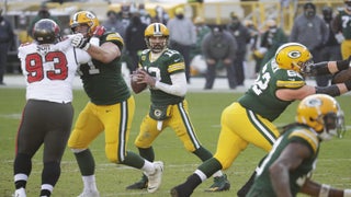 Rodgers Reportedly Agrees To Stay With Packers Next Season