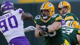 Green Bay Packers center Corey Linsley getting rich deal with Chargers