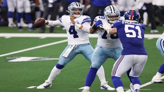 Cowboys' Prescott has eye on present without long-term deal