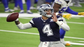 Quarterback Troy Aikman of the Dallas Cowboys talks to Roger Staubach  News Photo - Getty Images