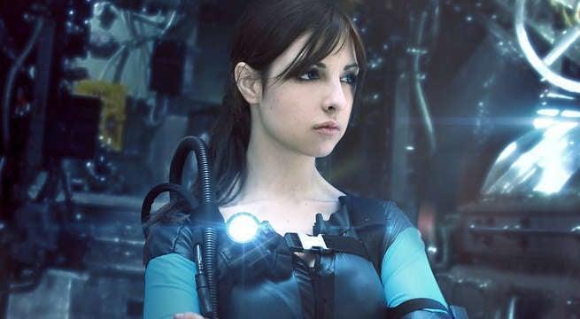 Jill Valentine actress cosplays as Jill Valentine - Rely on Horror