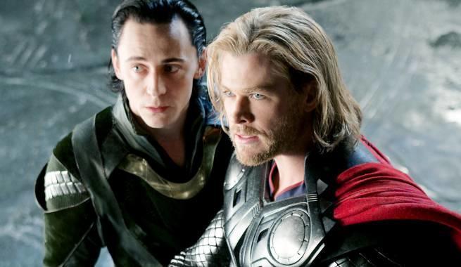 Tom Hiddleston Reveals A Funny Thor: Ragnarok Scene