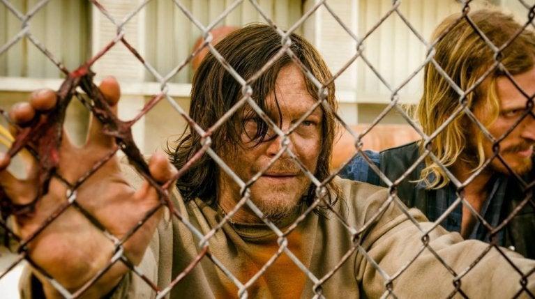 the-walking-dead-daryl-the-cell-1122930