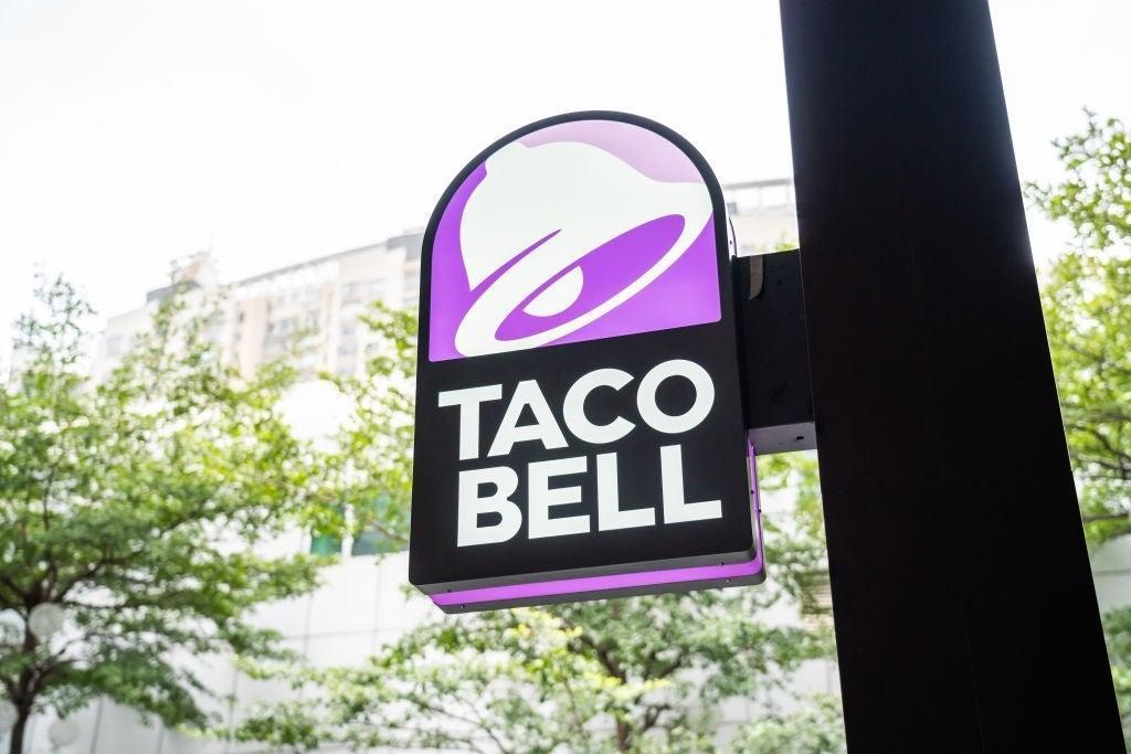 new-taco-bell-logo-sign-1243342