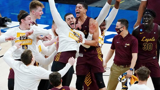 usatsi-15769742-ramblers-oust-illini-2021-ncaa-r32-1400.jpg