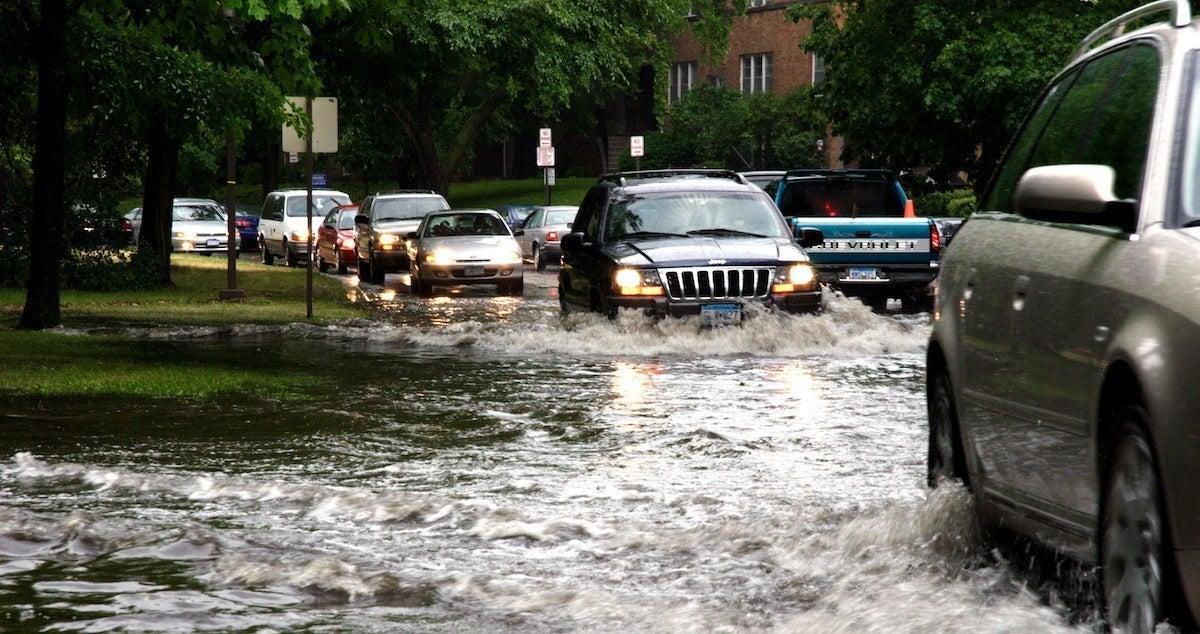 cars-flooding-getty-20086906