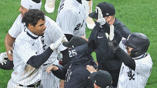 Chicago White Sox shut out Cleveland Indians, 2-0