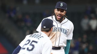 Kyle Lewis back in the lineup, and in the outfield, for Mariners