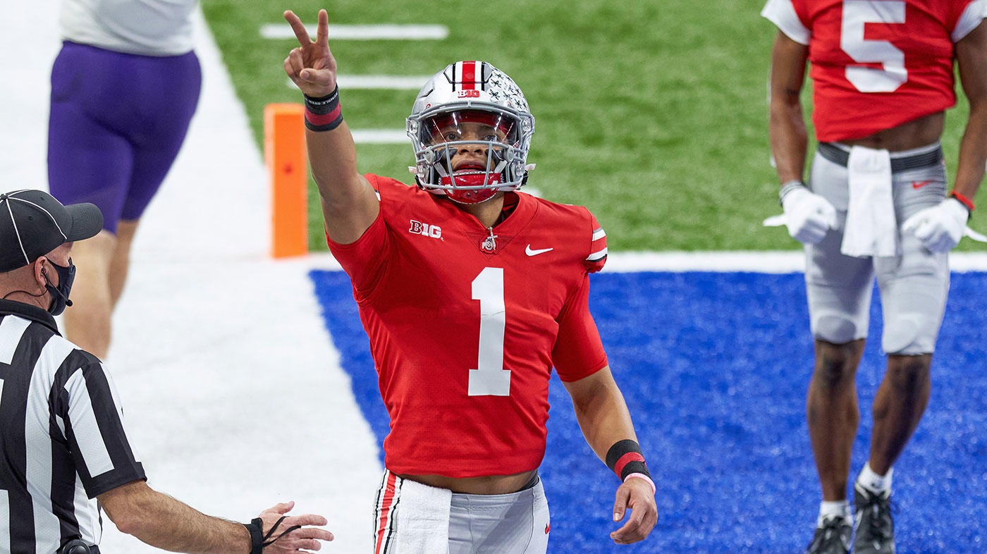 gettyimages-justin-fields.jpg