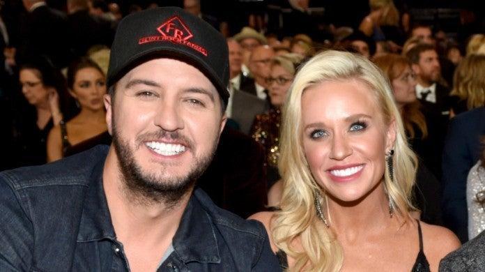 Luke Bryan Clears up Broken Finger Reports After Wife’s Post
