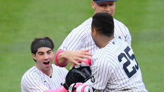 MLB weekend winners and losers: Gurriel brothers celebrate