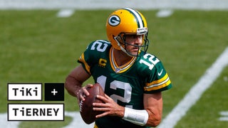 Aaron Rodgers staying with Packers, disputes report of deal