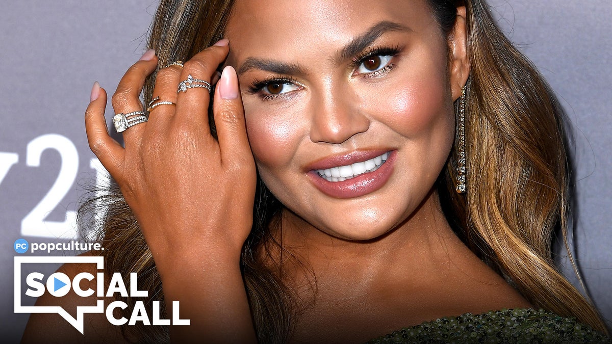 Popculture Social Call Chrissy Teigen Apologizes After Resurfaced Tweets Prompt Bullying Scandal 2374