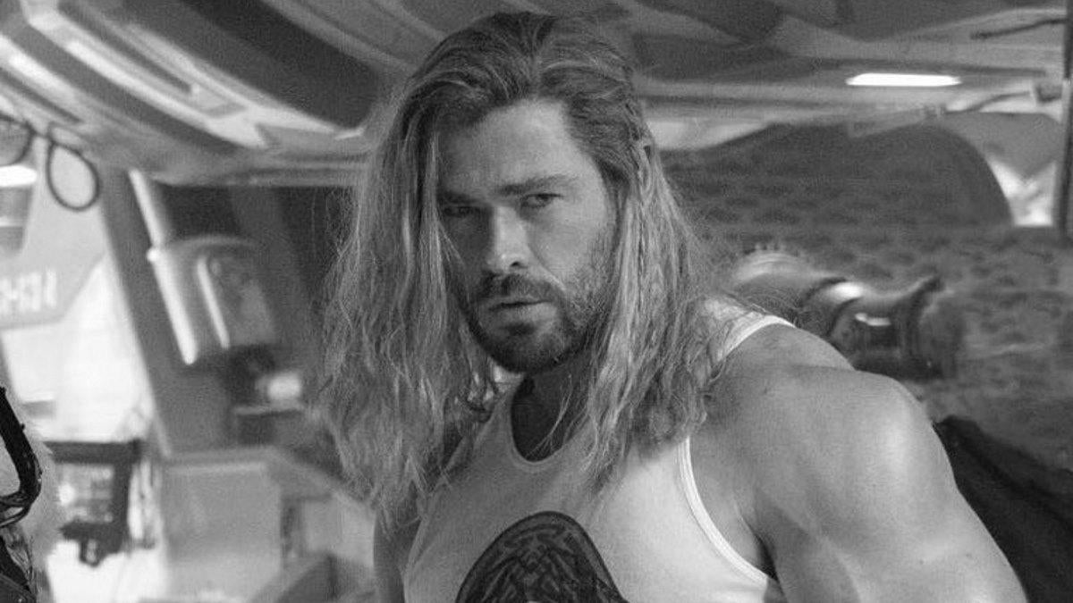 Chris Hemsworth's Physique in Thor: and Thunder Photo