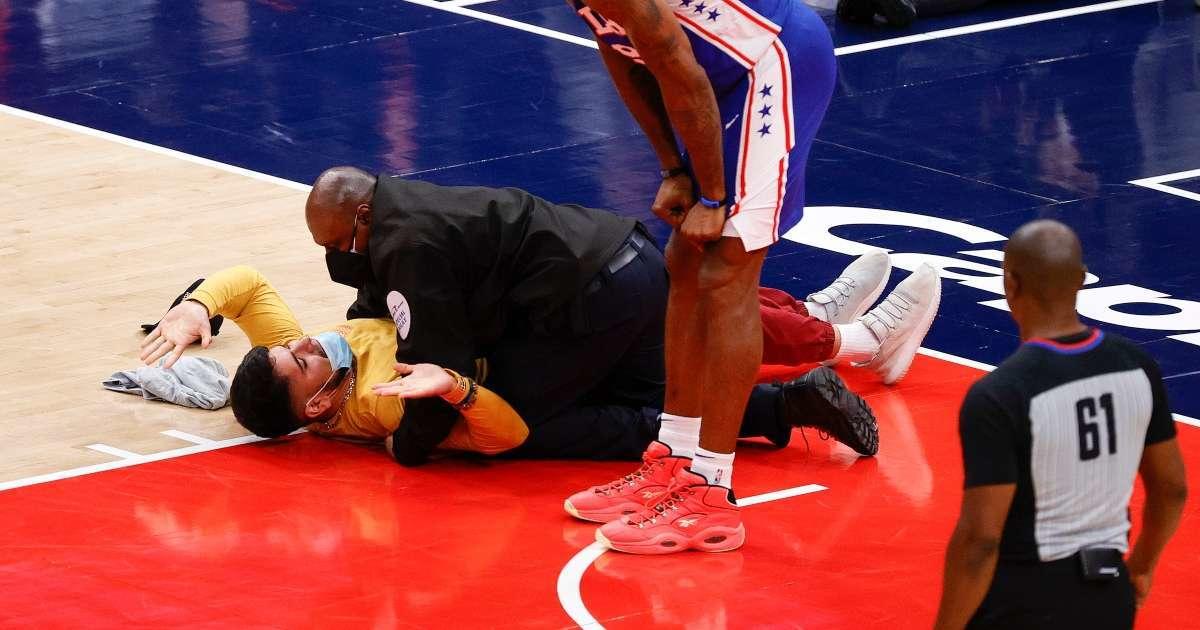 NBA Fan Tackled by Security After Running Onto Court During Wizards