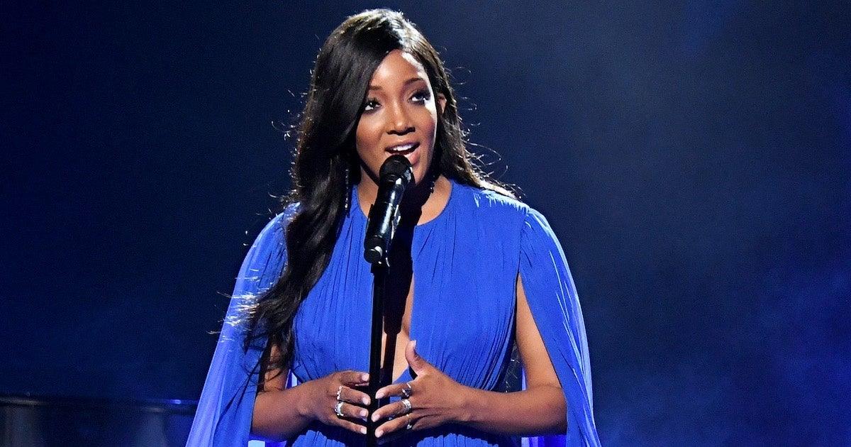 Mickey Guyton Addresses 'Pressure' She's Faced for Criticizing Country ...