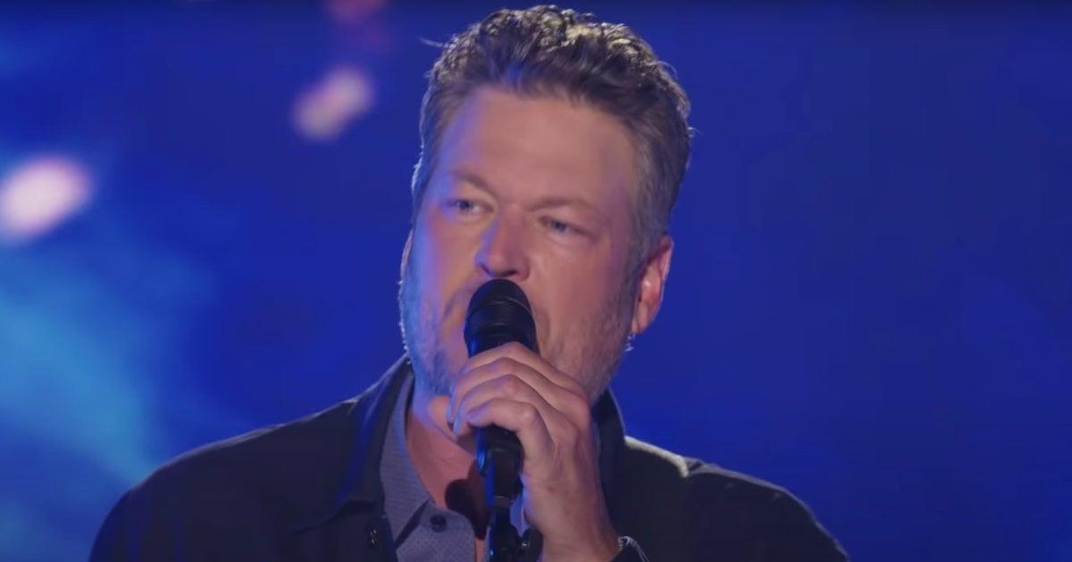 Blake Shelton Performs 'Minimum Wage' on 'Ellen'