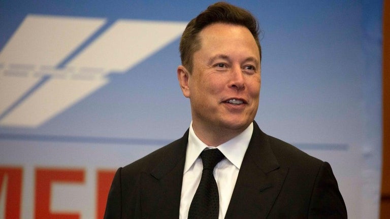 Elon Musk Has Glib Retort About Estrangement From His Daughter
