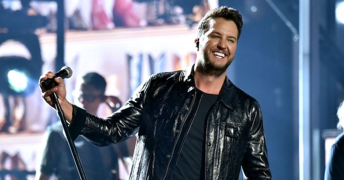 Luke Bryan Triumphantly Returns to Stage After Recovery From Voice Loss.jpg