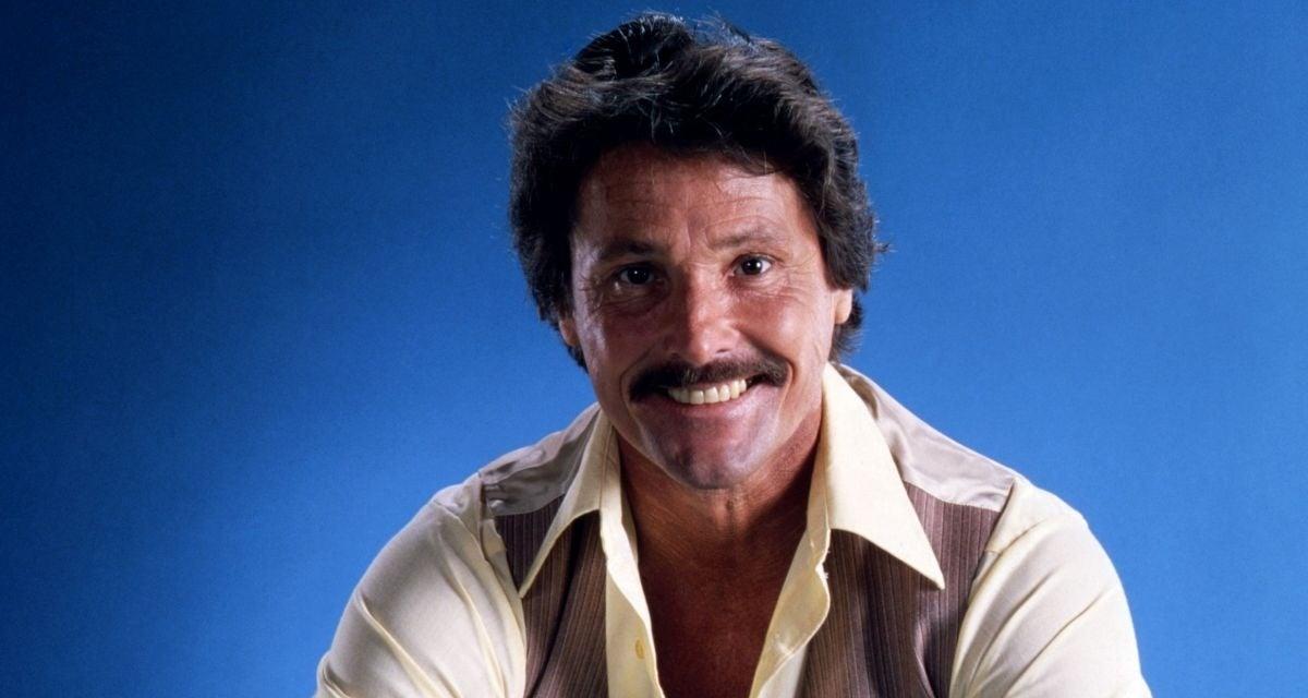 William Smith Dead at 88