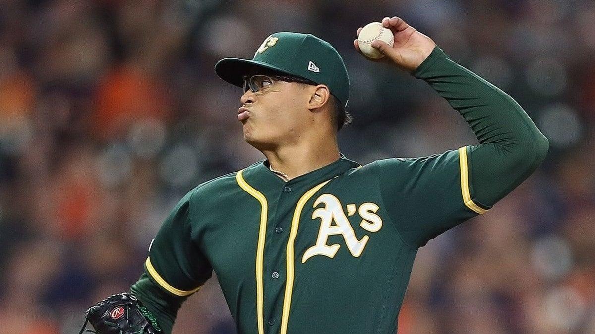 Oakland A's Jesus Luzardo breaks finger while playing video game