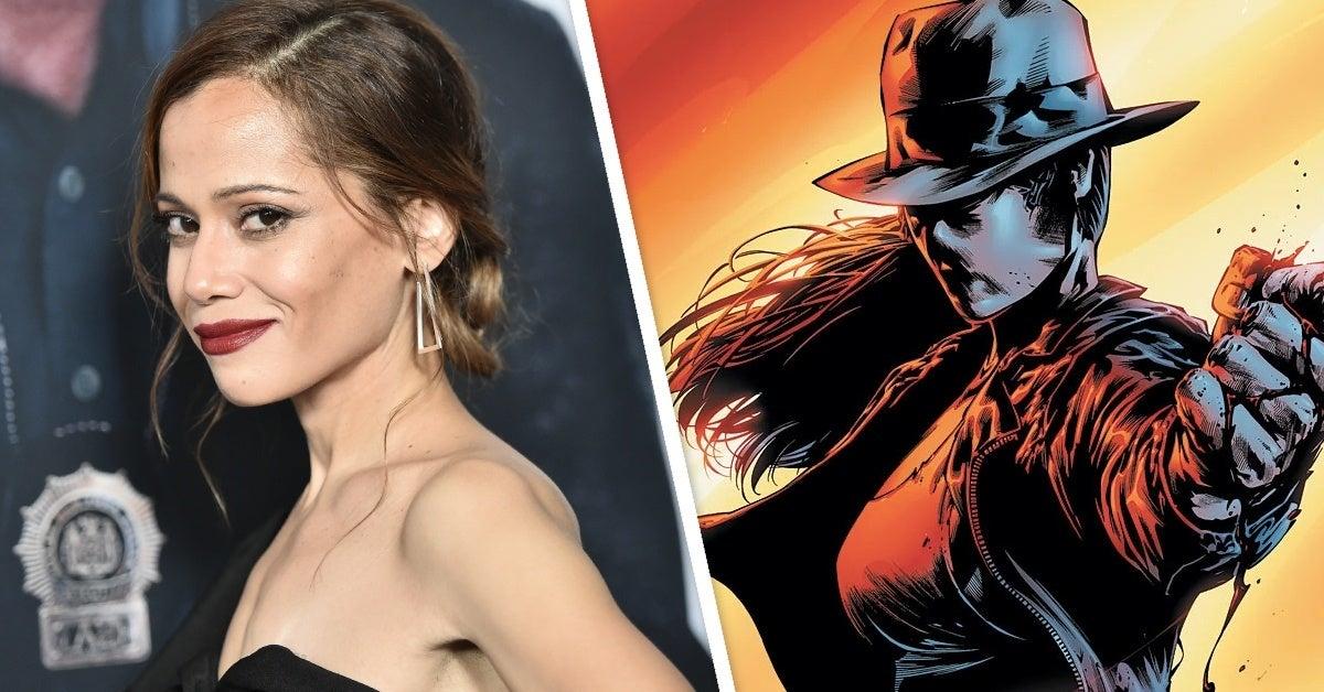 Batwoman Showrunner Previews Renee Montoya's Debut thumbnail