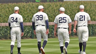 Yanks and White Sox Deliver a Thrilling 'Field of Dreams' Game