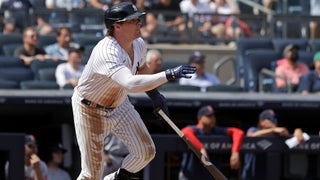 Down, 4-3, Yankees Club Two Solo Homers in the 9th - The New York Times