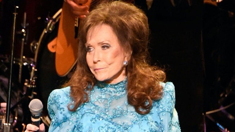 2022 CMA Awards to Open With Special Tribute to Loretta Lynn