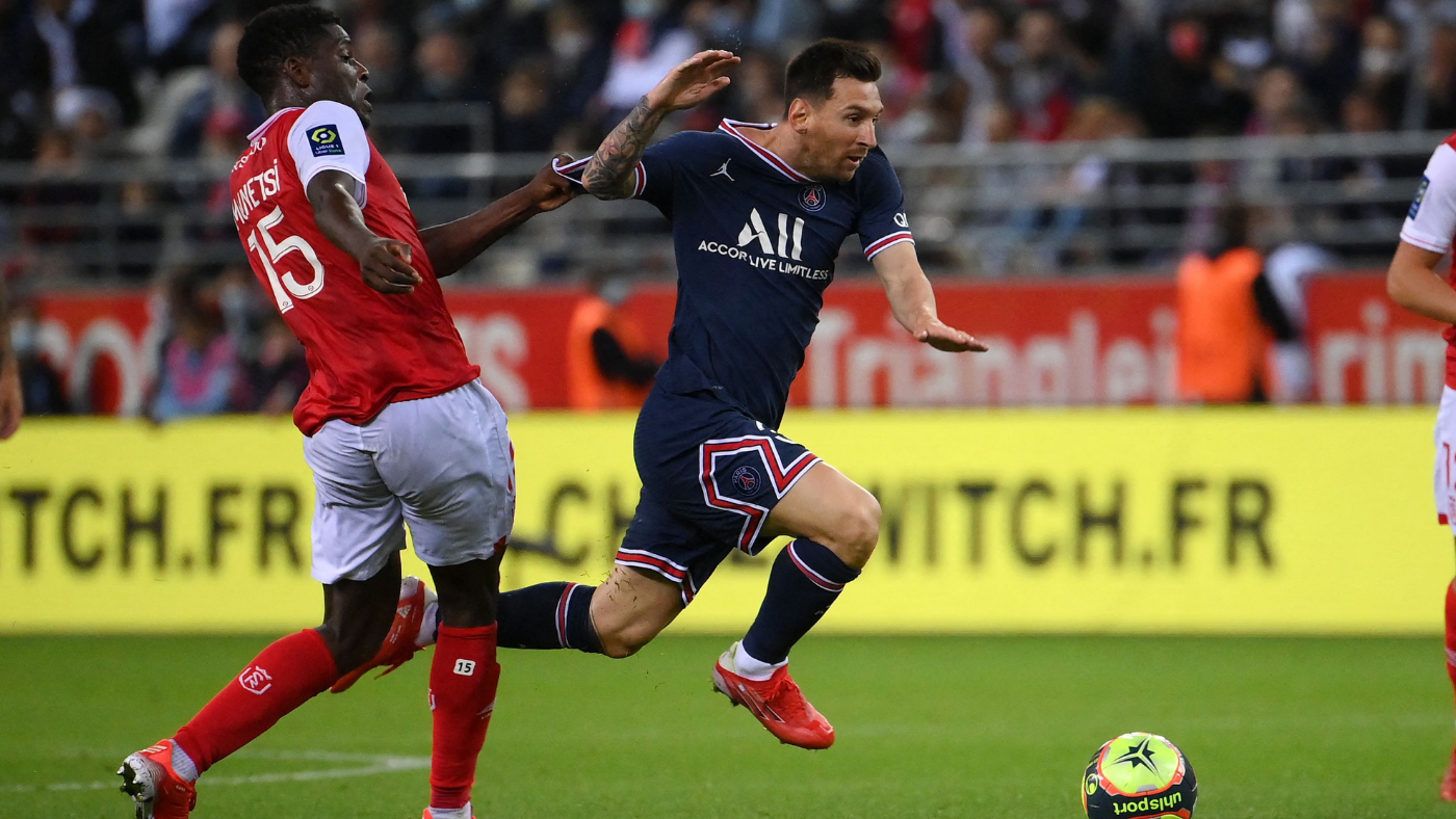 lionel messi debut psg