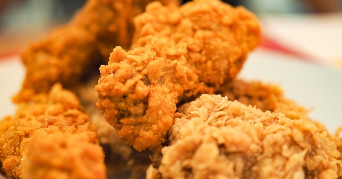 Photo of Deep Fried Chicken Head in Customer's Order of Wings Goes Viral