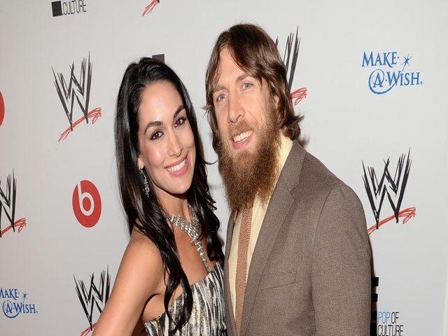 Nikki and Brie Bella React to Daniel Bryan's AEW Debut