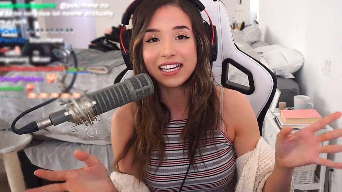 Chat doing her dirty 💀 #pokimane #pokimaneclips #poki #twitch #twitch