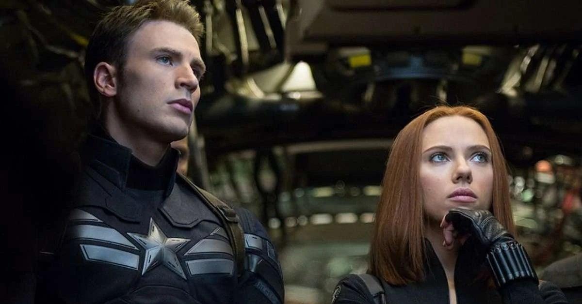 Avengers Stars Chris Evans and Scarlett Johansson Reunite for Romantic(02)