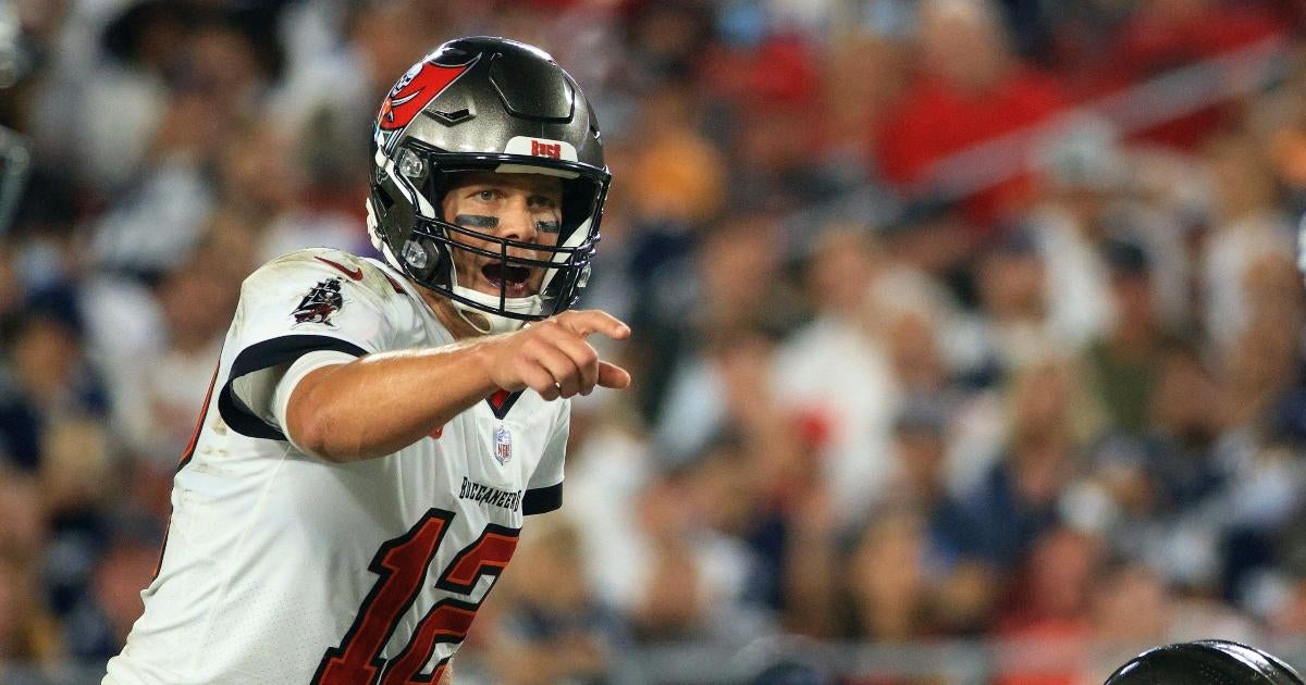 tom-brady-yells-buccanneers-coach-calls-own-play-season-opener.jpg tom-brady-yells-buccanneers-coach-calls-own-play-season-opener.jpg