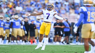 2022 NFL Mock Draft: Experts LIVE DRAFT Full First Round [All 32 Picks]