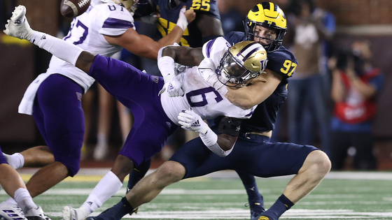 aidan-hutchinson-michigan-sack-g.png
