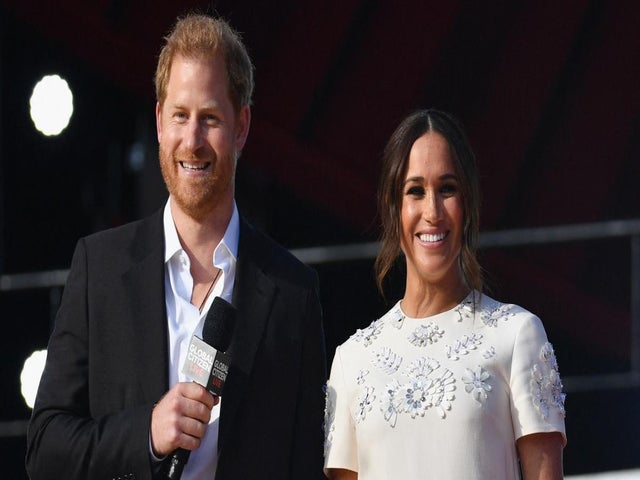 Queen Elizabeth Set to Honor Prince Harry and Meghan Markle, Report Says